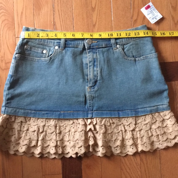 ✨New✨Charlotte Russe cute frilly skirt - Picture 5 of 7